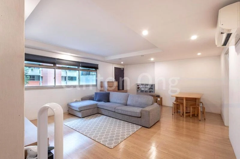 Jumbo HDB for Sale in 339 Woodlands Avenue 1 - Image 1