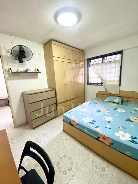 3 Room (3I) HDB for Rent in  128 Bukit Merah View - Image 2