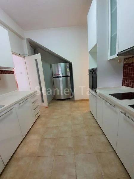 5 Bed Semi-Detached House (Landed) for Rent in  Sunset Way Residence - Image 14