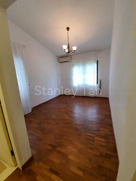 5 Bed Semi-Detached House (Landed) for Rent in  Sunset Way Residence - Image 19
