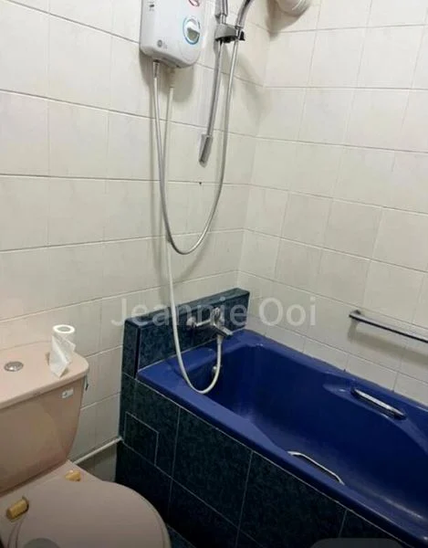 Master Room (HDB) for Rent in 14A Lorong 7 Toa Payoh - Image 4