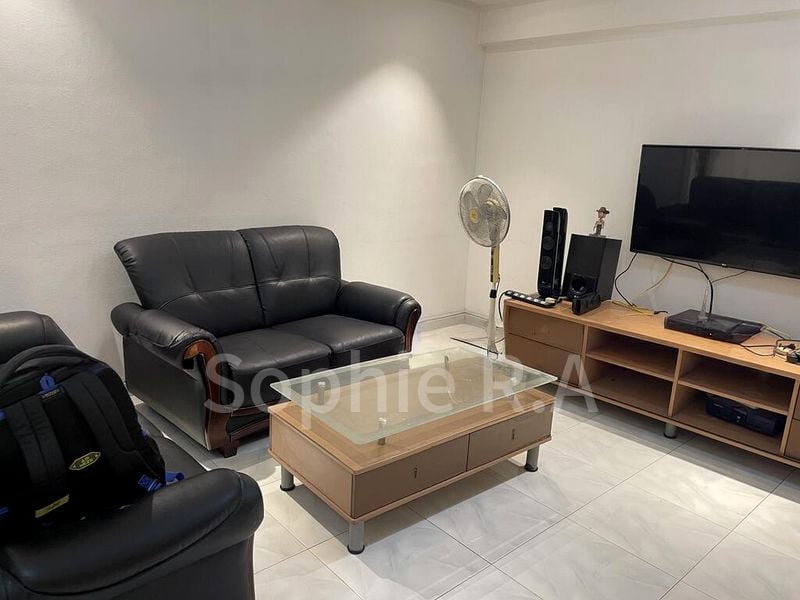 5 Room (5I) HDB for Rent in  128 Rivervale Street - Image 6
