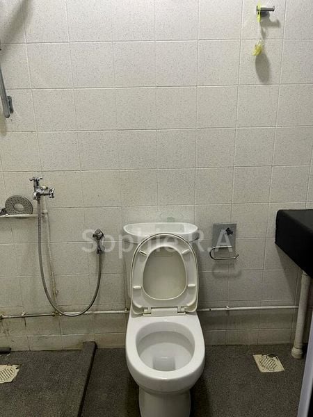 5 Room (5I) HDB for Rent in  128 Rivervale Street - Image 1