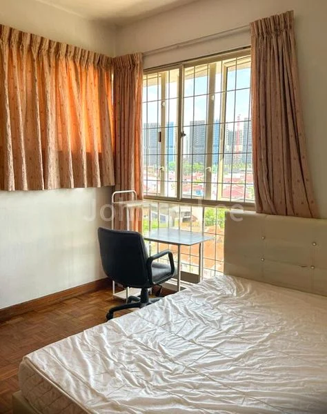 Common Room (Condo) for Rent in  Bullion Park - Image 3