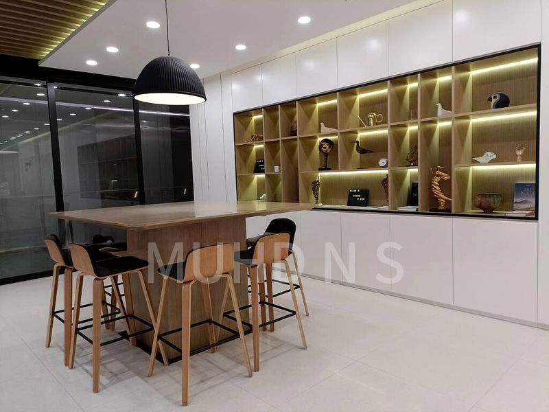 Office for Rent: ASIA SQUARE TOWER 1 - Image 2