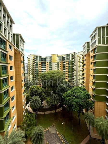 5 Room (5I) HDB for Sale in  687C Woodlands Drive 75 - Image 6