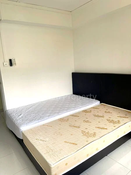 Common Room (HDB) for Rent in  864 Woodlands Street 83 - Image 2