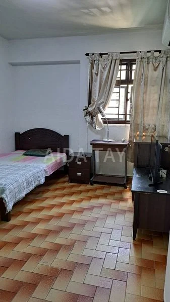 Common Room (HDB) for Rent in  54 Marine Terrace - Image 1