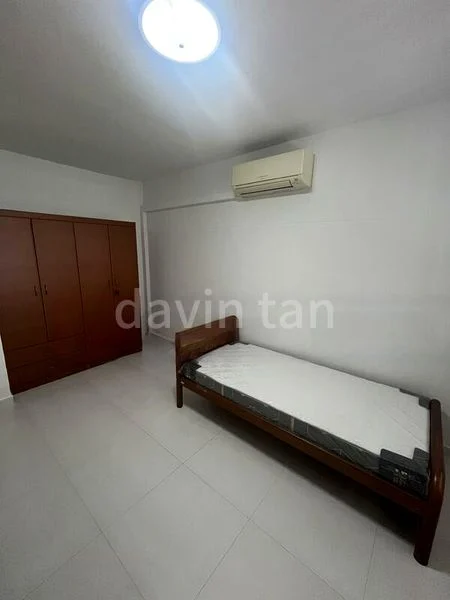 4 Room (4A) HDB for Rent in  141 Tampines Street 12 - Image 5