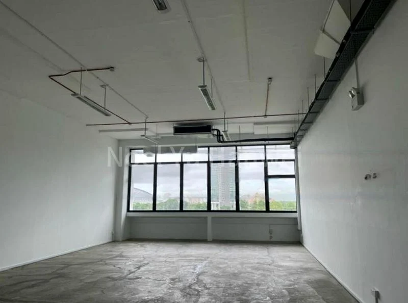 Light Industrial (B1) for Rent: Four Star Building - Image 1