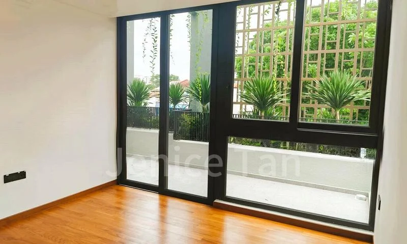 6 Bed Corner Terrace (Landed) for Sale in  The Florence Residences - Image 5