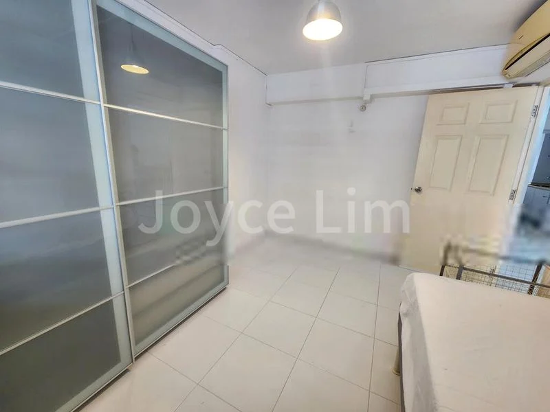 3 Room (3I) HDB for Rent in  4 Holland Close - Image 6
