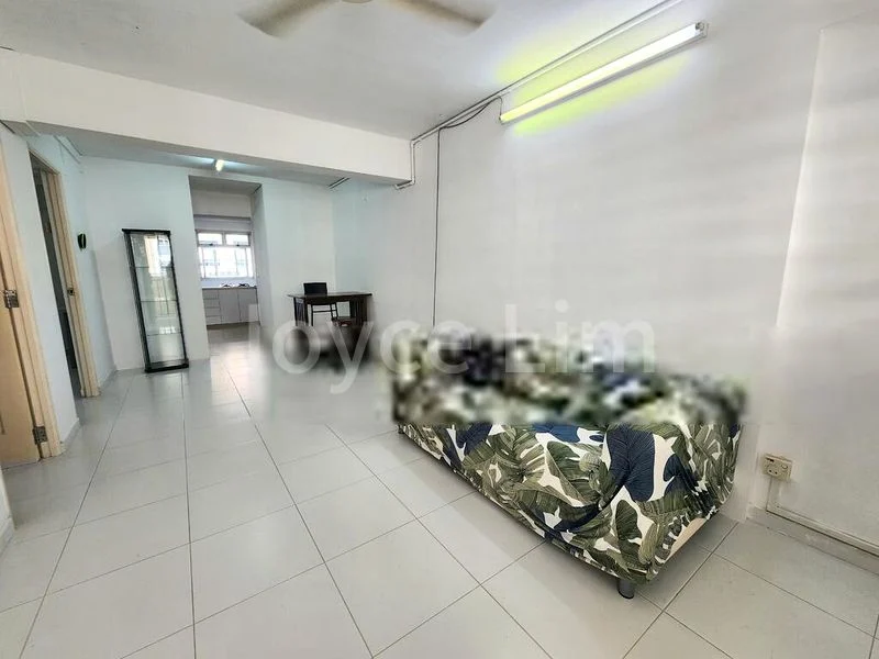3 Room (3I) HDB for Rent in  4 Holland Close - Image 1