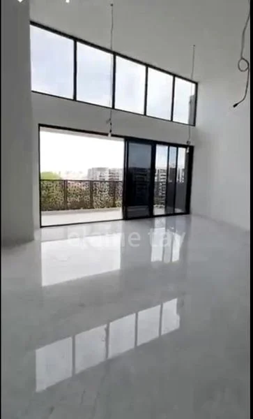 3 Bed Condo for Sale in  Sceneca Residence / Sceneca Square - Image 3