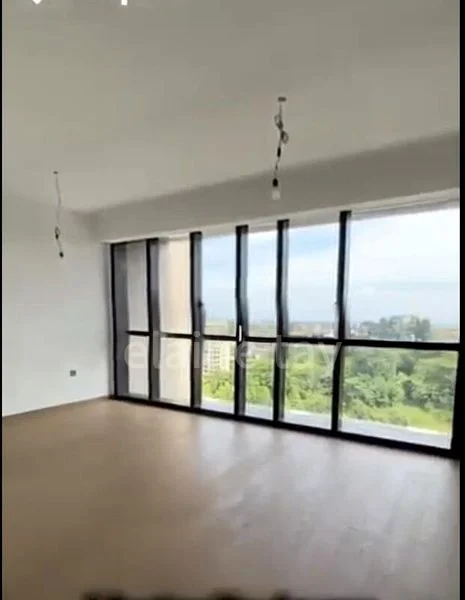 3 Bed Condo for Sale in  Sceneca Residence / Sceneca Square - Image 2