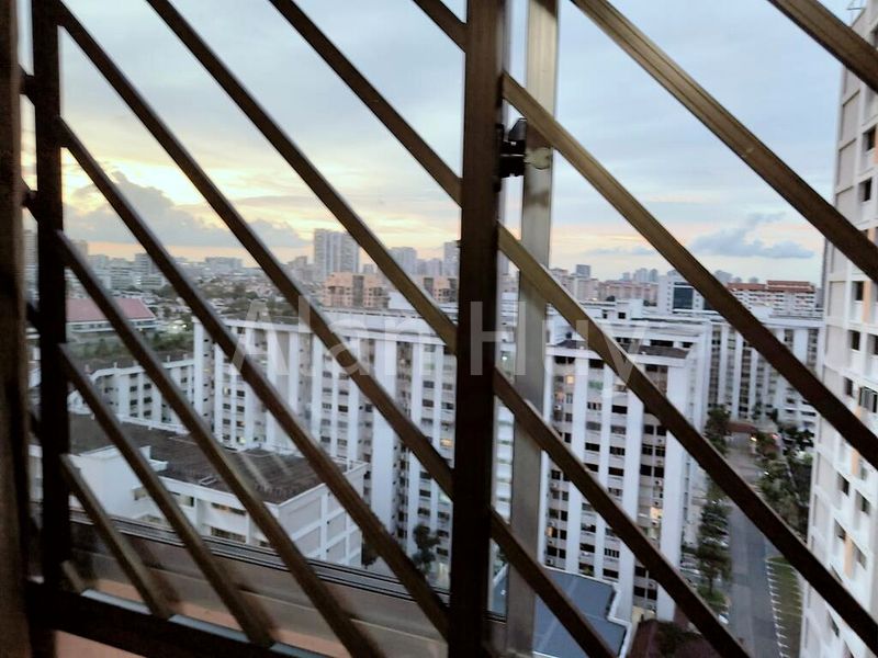 Common Room (HDB) for Rent in  102 Bishan Street 12 - Image 6