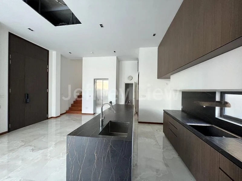 5 Bed Corner Terrace (Landed) for Rent in  East Coast Avenue - Image 2