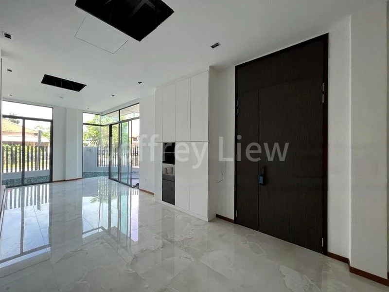 5 Bed Corner Terrace (Landed) for Rent in  East Coast Avenue - Image 1