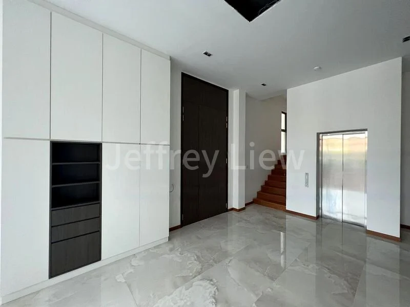 5 Bed Corner Terrace (Landed) for Rent in  East Coast Avenue - Image 4