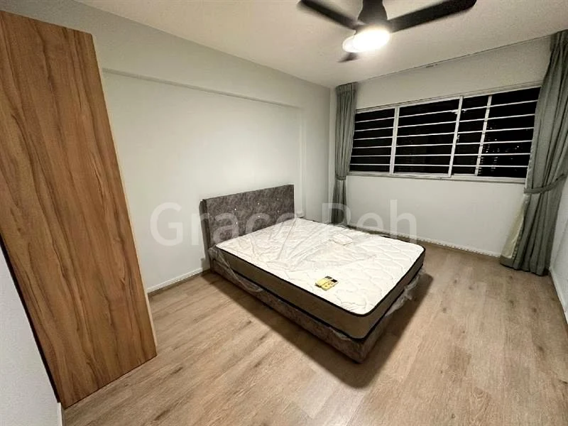 Common Room (HDB) for Rent in  230 Jurong East Street 21 - Image 2