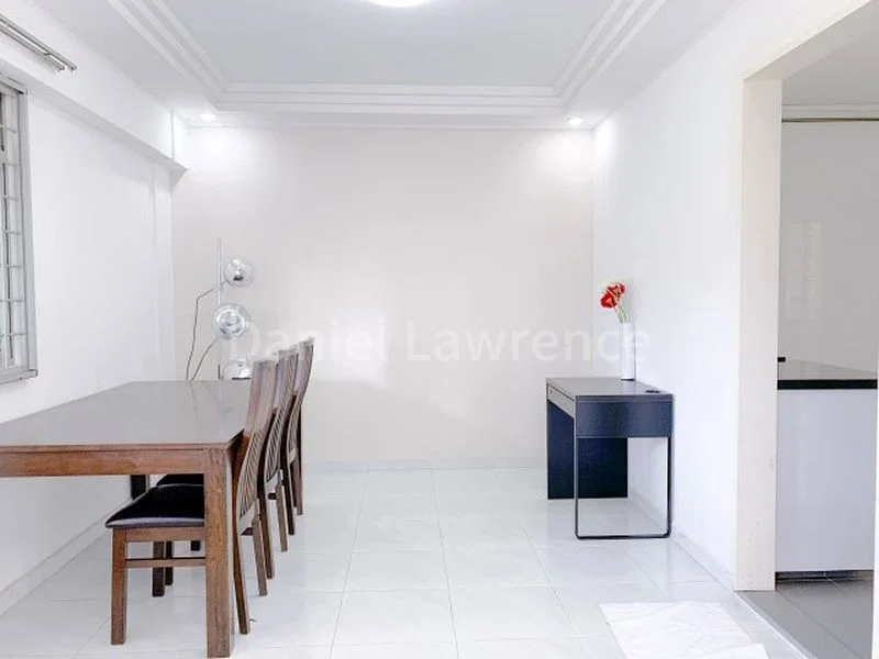 4 Room (4A) HDB for Rent in 365 Woodlands Avenue 5 - Image 4