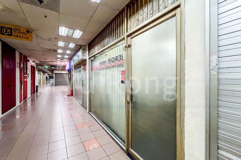 Golden Mile Tower: Retail Shop for Sale - Image 3