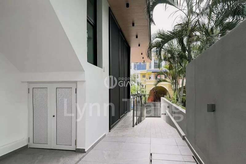 6 Bed Semi-Detached House (Landed) for Sale in Kembangan Estate - Image 13