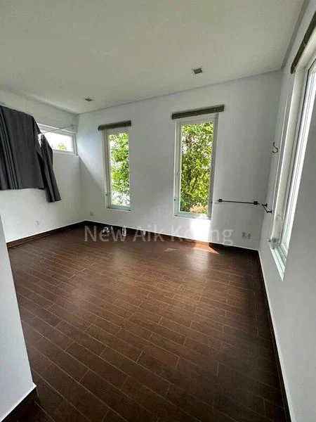 6 Bed Bungalow (Landed) for Rent in Linden Drive - Image 7