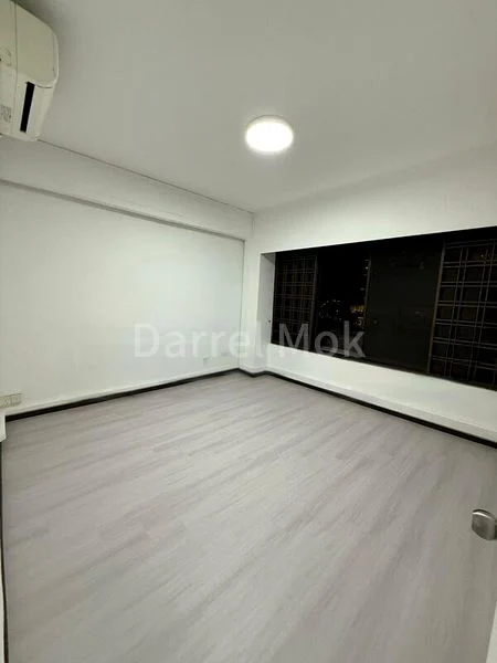 4 Bed Condo for Sale in  International Plaza - Image 5