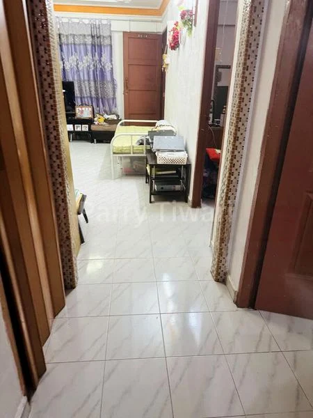 3 Room (3NG) HDB for Sale in  247 Jurong East Street 24 - Image 4