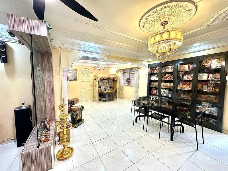 Executive HDB for Sale in  274 Choa Chu Kang Avenue 2 - Image 3