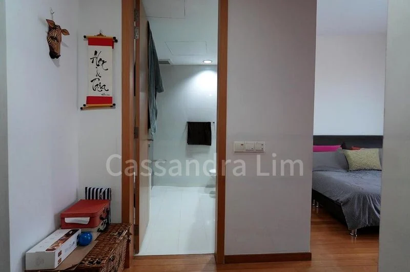 3 Bed Condo for Rent in Marina Bay Residences - Image 6