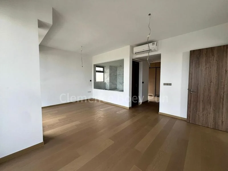 4 Bed Condo for Sale in  Sceneca Residence / Sceneca Square - Image 9