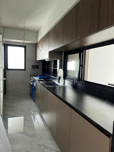 4 Bed Condo for Sale in  Sceneca Residence / Sceneca Square - Image 3