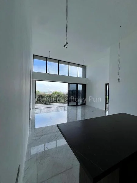 4 Bed Condo for Sale in  Sceneca Residence / Sceneca Square - Image 11