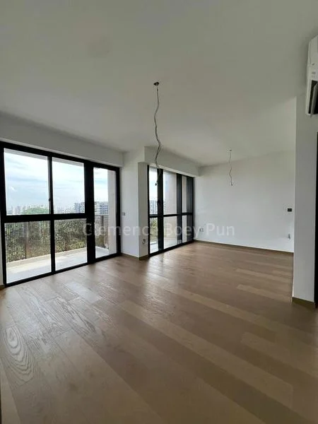 4 Bed Condo for Sale in  Sceneca Residence / Sceneca Square - Image 10
