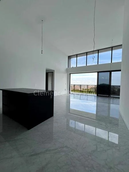 4 Bed Condo for Sale in  Sceneca Residence / Sceneca Square - Image 12
