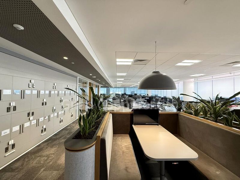 Office for Rent: Woods Square - Image 10