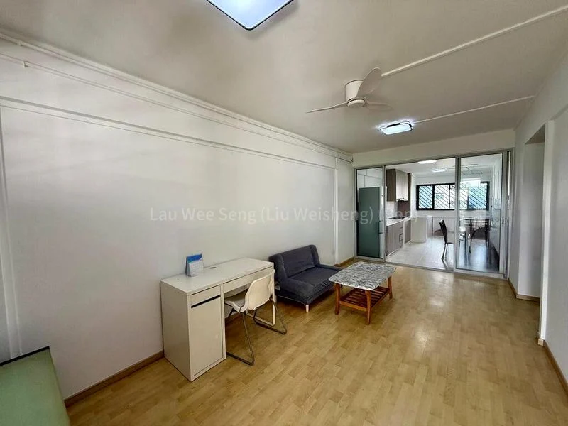 3 Room (3NG) HDB for Rent in 339 Clementi Avenue 5 - Image 2