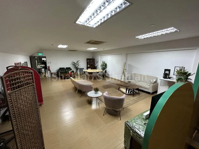 Office for Rent: Fragrance Building - Image 4