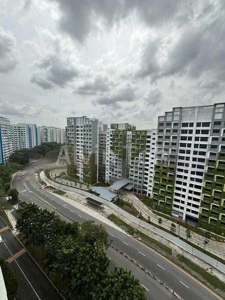 5 Room (5I) HDB for Sale in  334C Yishun Street 31 - Image 1