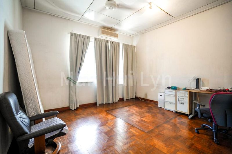 4 Bed Semi-Detached House (Landed) for Sale in Eastlink - Image 2