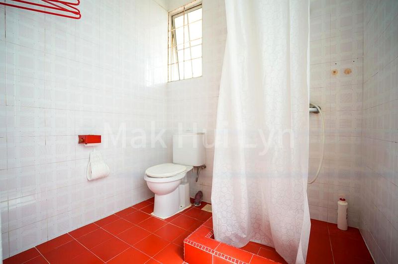 4 Bed Semi-Detached House (Landed) for Sale in Eastlink - Image 7