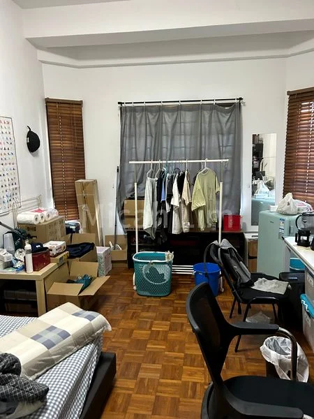 3 Bed Condo for Sale in Gold Coast Condominium - Image 6