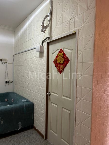 3 Bed Condo for Sale in Gold Coast Condominium - Image 7