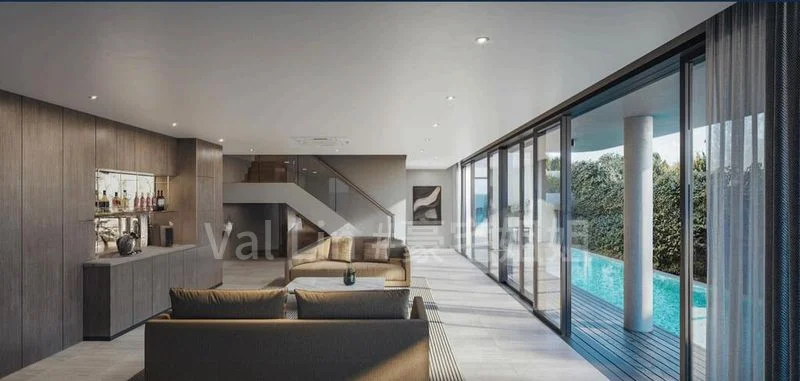 6 Bed Bungalow (Landed) for Sale in  Grove Drive - Image 16