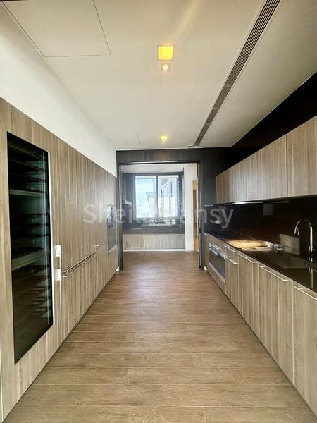 4 Bed Condo for Rent in  Cape Royale - Image 8