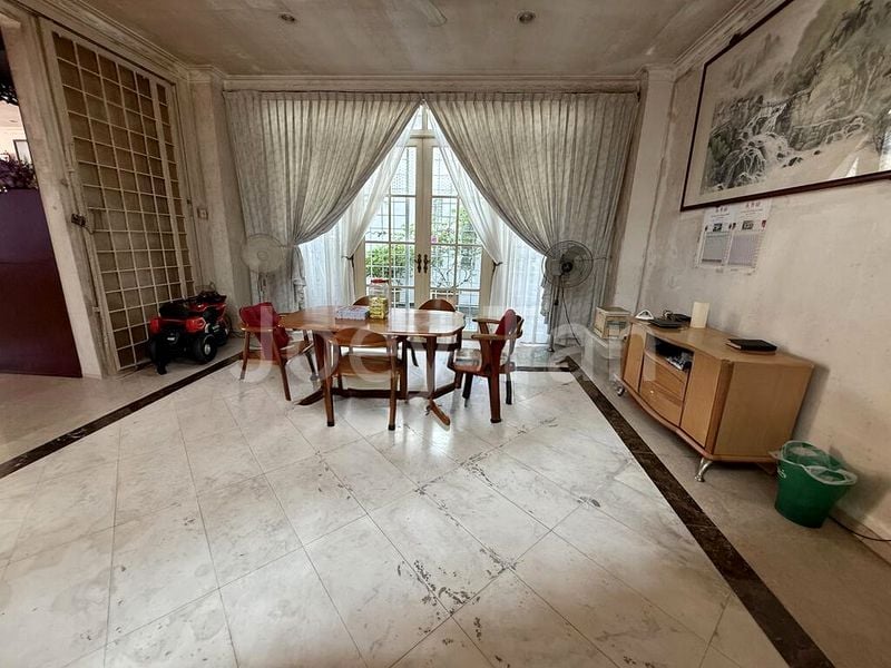 6 Bed Bungalow (Landed) for Sale in Rivervale Gateway - Image 1