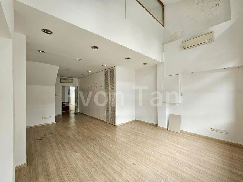 Shop / Shophouse for Rent:  Partitioned Shophouse | Flexible Use, 3 Rooms - Image 7