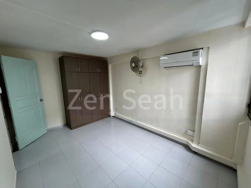 3 Room (3I) HDB for Rent in  130 Marsiling Rise - Image 2